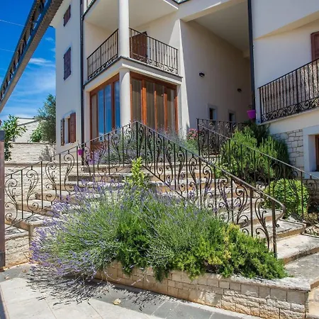 Rafael Novigrad (Istria)